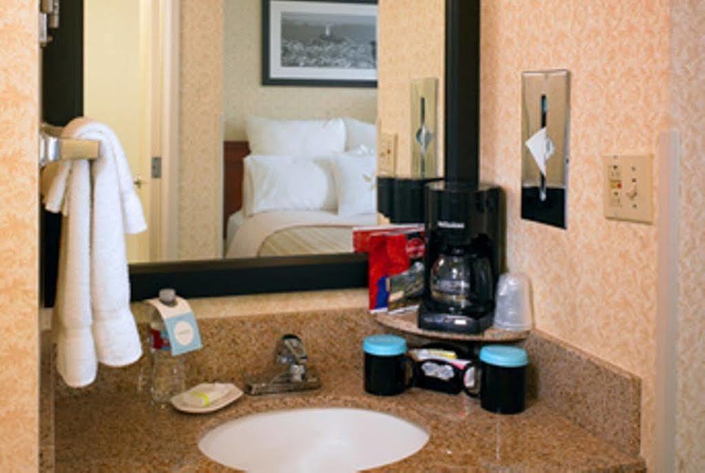 Four Points By Sheraton - San Francisco Bay Bridge Emeryville Bagian luar foto